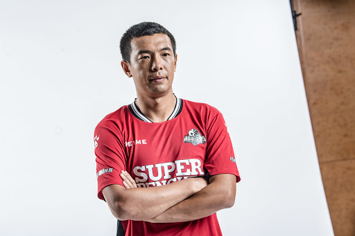 中国足球需要回归体系——专访中国“超白金一代”球员徐亮