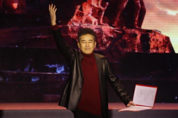 轻启鲜活，红色记忆——大型情景舞台剧《红旗颂》演出圆满成功