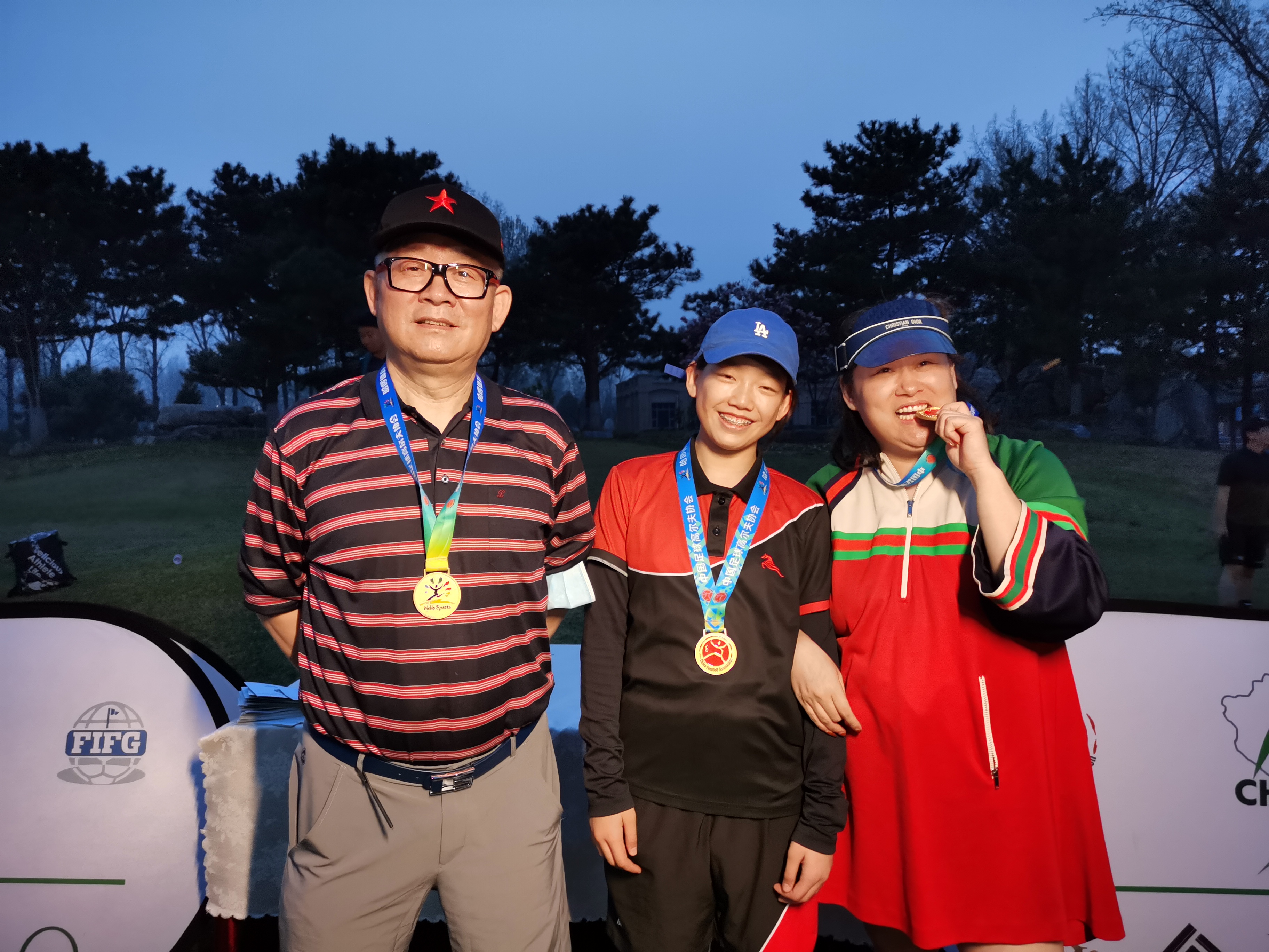 王洋62（-10）公开组夺冠，陈长明66（-6）常青组捧杯！首站赛事落幕